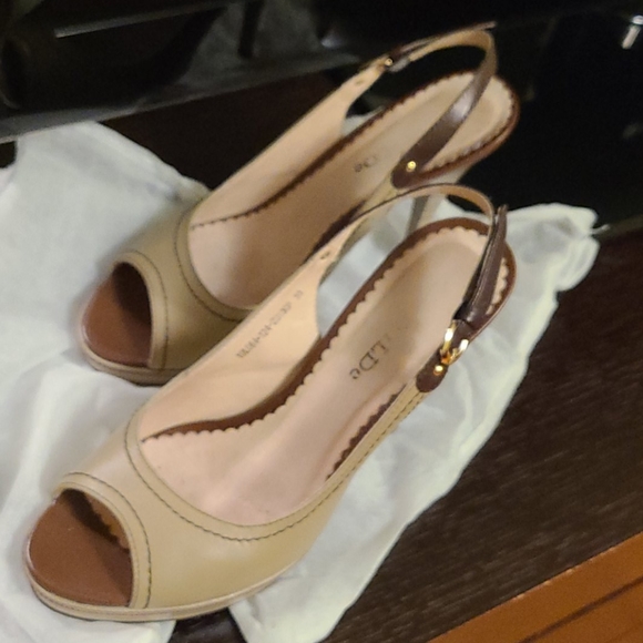 High heels - Picture 2 of 5